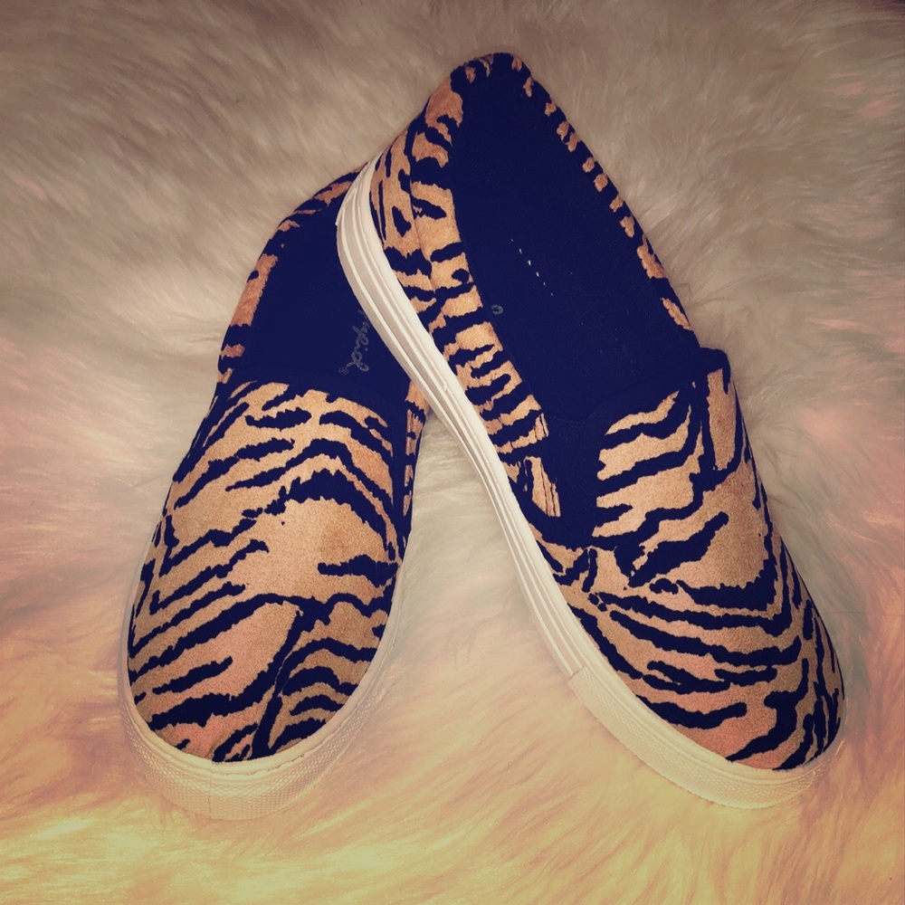 Tiger - slip one